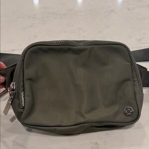 lululemon athletica Belt Bag in Olive